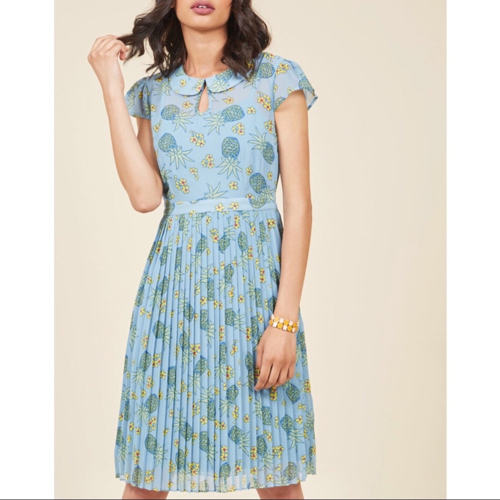 Modcloth Blue Floral Midi Dress